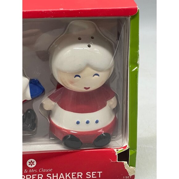 Christmas Santa & Mrs. Clause salt & pepper shaker set dinning red 4.5" READ NEW - Picture 3 of 6